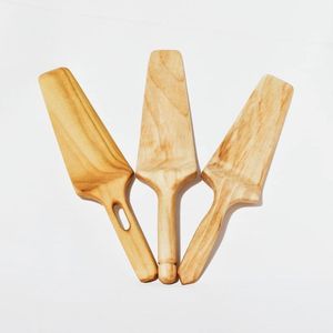 Juego de rebanadoras de tarta de madera hechas a mano al por mayor, juegos de vajilla natural, herramientas de servidor de pastel de madera para panaderos, herramientas de servicio de alta calidad - Product Image 1