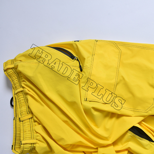 Pantalon de neige imperméable jaune unisexe avec plusieurs poches zippées fermeture à cordon et poignets élastiques pour les sports d'hiver - Product Image 5