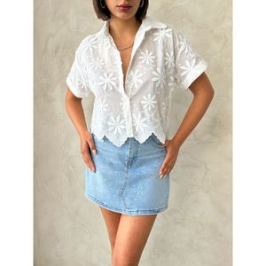 Blusa y Camisa Bordada para Mujer, Diseño Elegante y Personalizable para Mayor Comodidad y Estilo - Product Image 2