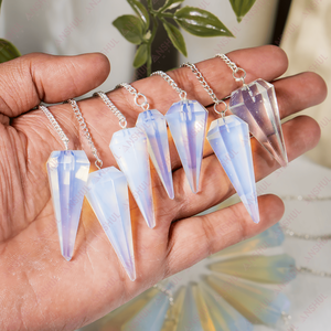 Pendules facettés sculptés en agate blanche de haute qualité, écologiques, pour la radiesthésie, le Reiki, la guérison et l'équilibrage des chakras - Product Image 1