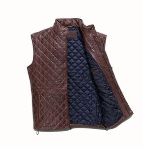 Chaleco de Motociclista de Cuero Genuino para Hombre con un Corte Tradicional Diseñado para una Comodidad Diaria de Conducción y un Estilo de Motocicleta Simple y Atemporal - Product Image 1