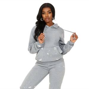 "Chándal apilable para mujer de calidad premium: Tejido ligero y transpirable perfecto para ropa informal y Fitness" - Product Image 1