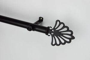 Supports de rideaux en métal à montage plat avec vernis antique pour chalets de campagne de maisons de village ou maisons d'hôtes rustiques - Product Image 2