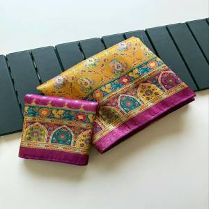 Sari en soie Softy Dola VASTRA COTTAGE avec tissage jacquard en zari pur, imprimé numérique pashmina, bordure en dori et pièce de chemisier assortie - Product Image 6