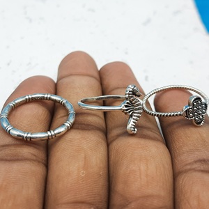 Elegante anillo de diseño de caña de azúcar de Plata de Ley 925, bandas apilables minimalistas, corte de diamante, boda, uso diario, delicado y fino - Product Image 1