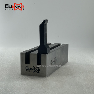 Herramienta de <span class=keywords><strong>Prensa</strong></span> de Freno de Molde Superior Gunnarpress de 835 mm, Acero 42CrMo4, Superficie Lisa, Aplicación AMADA - Product Image 3