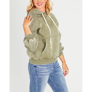 Sudadera con capucha lavada con ácido con logotipo personalizado, ropa de calle pesada, sudadera con capucha desgastada vintage de 500gsm para mujer - Product Image 4