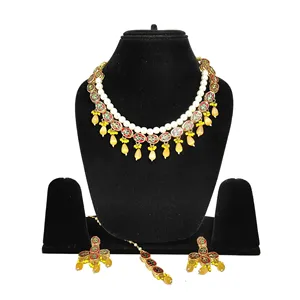 Conjunto de Joyería Fina Kundan con Perlas Amarillas, Diseño Clásico y Moderno, Chapado en Oro, con Flores, para Bodas, Fiestas, Compromisos, Regalo Étnico Religioso - Product Image 2