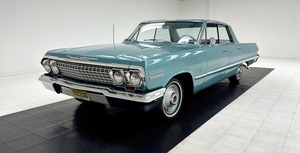 Chevrolet Impala berline sport 4 portes 1963 d'occasion et propre - Product Image 2