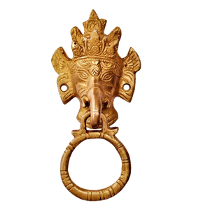 Heurtoir de porte en laiton antique de concepteur fait à la main de Shubham détails ornés pour une entrée élégante marron - Product Image 2