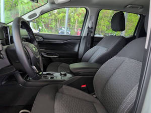 ฟอร์ด เรนเจอร์ XLT ปี 2024 สภาพดี ใช้งานน้อย - Product Image 3