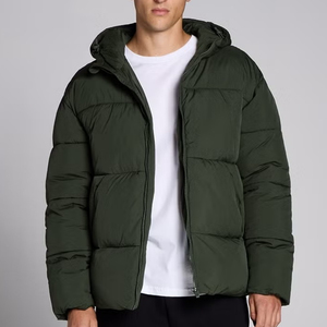Chaqueta de Invierno para Hombre, Estilo Urbano con Cuello Alto, Prenda Exterior Transpirable y Resistente al Agua con Estampado de Letras - Product Image 1