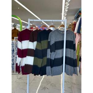 เสื้อสเวตเตอร์ขนฟูลายทางลำลอง 1373 - Product Image 1