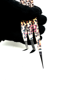 Pinzas para extensión de pestañas Acero inoxidable sólido Leopardo Guepardo Impresión de papel Logotipo personalizado Recubierto de papel Durable Agarre perfecto - Product Image 5