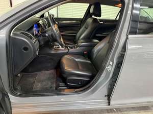 Chrysler 300 Touring 2018 d'occasion, propre - Product Image 3