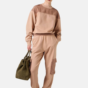 Sudadera de mujer transpirable impresa personalizada con logotipo de marca OEM Streetwear Look fabricante de etiqueta privada para el invierno - Product Image 4