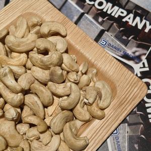Competitive Price Vietnam <b>Cashew</b> <b>Nut</b> W180 Grade Organic With USDA/EU Certification Vacuum Packed Peeled for Food Processing - Product Image 1