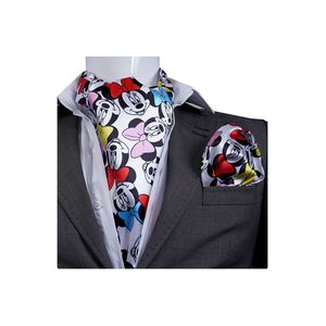 Ensemble écharpe et mouchoir avec imprimé souris coloré sur textile blanc pour hommes adultes - Product Image 1
