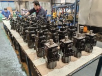 Pompa Vane RY P9-80 Tekanan Tinggi 1000 HP Hidrolik Produksi Khusus Harga Terjangkau Garansi 1 Tahun Sambungan 1/4
