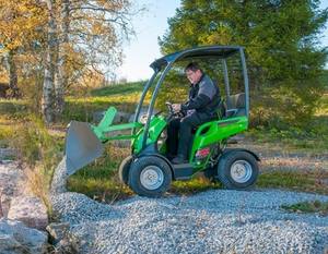 Mini Cargadora Avant 225 con Motor Kohler, 1 Año de Garantía, Capacidad de 700 kg para Bomba Hidráulica, Potencia de 16.8 kW - Product Image 6