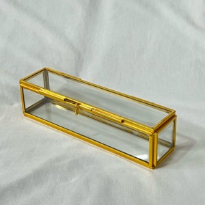 Boîte à bijoux en verre transparent décorative de luxe moderne avec cadre en métal doré pour organiser les bijoux et le maquillage et la décoration - Product Image 3