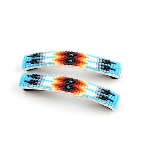 Pasador de pelo con cuentas hecho a mano con cuentas brillantes y base de tela Pasador de pelo tradicional bordado con cuentas de colores - Product Image 4