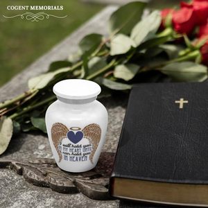 Mini urne pour cendres Urne souvenir féminine avec conception d'ailes d'ange - Product Image 1