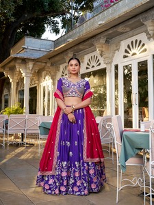 Lentejuelas de seda de Vichitra de desgaste de la boda y el bordado de hilo Lehenga Choli mujer moda fabricante de la India - Product Image 2