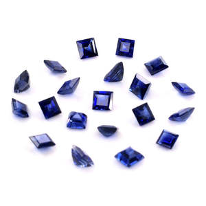 Saphir bleu naturel non traité, pierres brutes, carrés radiant calibrés de 2 mm et 2,5 mm, matériau opale et aigue-marine - Product Image 1