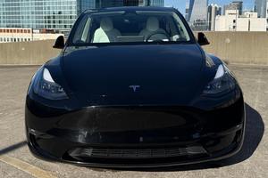 Tesla Model Y Performance 2023 Usado Premium, Doble Motor, Tracción en las Cuatro Ruedas, 303 Millas de Autonomía - Product Image 6