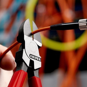 Pince coupante latérale droite KNIPEX de 160 mm de long pour câbles à fibres optiques avec revêtement plastique - Product Image 3