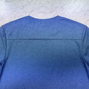 Camiseta de poliéster ligera que absorbe la humedad Camiseta de entrenamiento transpirable para hombres - Product Image 3