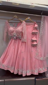 Travail de fil et de broderie exclusif de haute qualité couleur rose magnifique Chaniya Choli avec ensemble Dupatta pour fiançailles spécial - Product Image 6