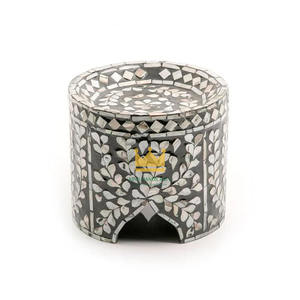 Support à gâteau rond de luxe en nacre avec incrustations détaillées pour les fêtes du Ramadan et la décoration intérieure - Product Image 3