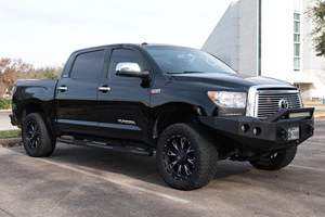 Toyota Tundra Platinum CrewMax 4x4 d'occasion de 2012, sans réserve, 2 propriétaires, moteur V8, nombreuses modifications, provenance du Texas - Product Image 2