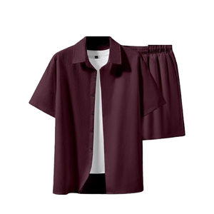 Conjunto de verano personalizado para hombre, camiseta de gran tamaño y conjunto corto de longitud media de ajuste relajado - Product Image 1