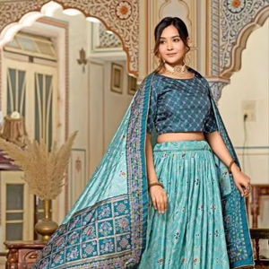Mercado mayorista Lehenga Choli indio y paquistaní de seda Maya Tussar en India - Product Image 1