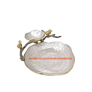 Cuenco para servir de Metal Dorado de la mejor calidad, plato para servir frutas de diseño antiguo para fiestas de boda y cualquier otro uso para eventos - Product Image 2