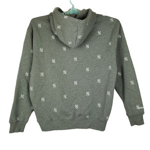 เสื้อฮู้ดดี้ปักลายสำหรับผู้ชาย น้ำหนักเบา ผ้าฟลีซ ระบายอากาศได้ดี ผลิตจากผ้าโพลีเอสเตอร์ผสมฝ้าย เหมาะสำหรับฤดูหนาว ขายส่ง คุณภาพสูง สวมใส่สบาย - Product Image 2