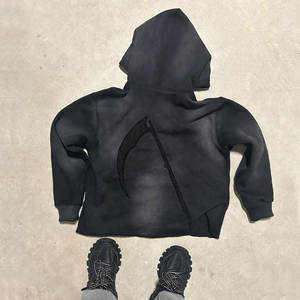 ชุดเซ็ตเสื้อฮู้ดดี้และกางเกงวอร์มทรงขาบาน ขอบดิบ ตัดเย็บแบบไม่รีด พร้อมปักโลโก้ตามสั่ง ลวดลายย้อมสีแบบ Acid Wash สำหรับผู้ชาย - Product Image 5