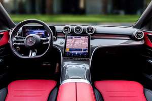 MERCEDES BENZ (CLASE C C200) USADO 2024, 250Hp, Kilometraje (12,000Km), TRANSMISIÓN AUTOMÁTICA - Product Image 2