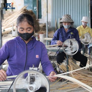 Estante de vino de ratán Natural hecho a mano más vendido, 6 portabotellas, exhibición de ratán de estilo Vintage de Vietnam al por mayor - Product Image 5