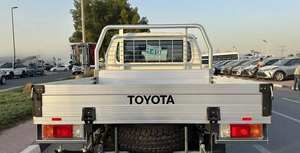 Toyota Land Cruiser LC 79 Pick-up RHD Diesel 2025 Blanc avec Boîte Manuelle, Moteur Diesel, Sièges en Tissu, pour le Transport de Marchandises - Product Image 6