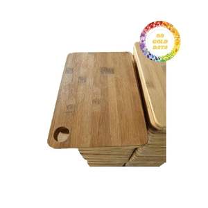 Tablero de cocina de bambú respetuoso con el medio ambiente adecuado para mercados de ultramar diseñado con fuerza y uso práctico - Product Image 3