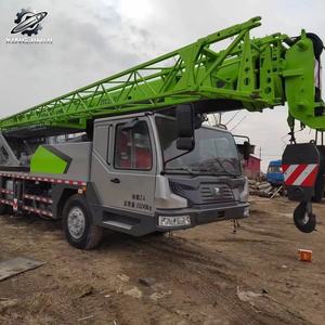 Grue hydraulique sur camion Zoomlion ZTC250V d'occasion, 25 tonnes, flèche télescopique maximale de 50 m, marque chinoise d'origine, faible nombre d'heures, certifiée CE - Product Image 2