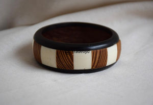 กำไลข้อมือฝังกระดูกดีไซน์เนอร์ งานแฮนด์เมดสุดหรู เครื่องประดับสำหรับทุกเพศ ตัวเลือกของขวัญสุดเก๋ คุณภาพพรีเมียม ฝังแบบ Bezel Setting จาก Tradebyd - Product Image 3