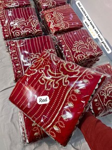 Fabricante de Saris de Seda Vichitra con Diseño Evergreen, con Trabajo Bandhej y Gotapatti, Exportador de Moda Femenina de Surat - Product Image 4