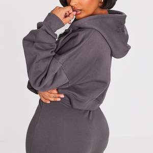 Dongguan Custom Sweatsuit Chándal Sudaderas Impreso Bordado logo Hombres Full Zip up Hoodie and Jogger Set - Product Image 1