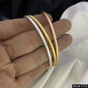 กำไลข้อมือชุบทองทำมือแบบเรียบสร้อยข้อมือลูกปัดชุบทองผู้หญิงกำไลทองเหลืองดูทันสมัยสำหรับผู้หญิงมีสไตล์ - Product Image 3