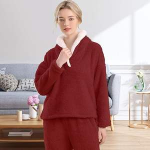 Ensemble de pyjamas en satin personnalisés pour femmes, confortables, avec sweat-shirt à capuche pour le sport, logo brodé - Product Image 4
